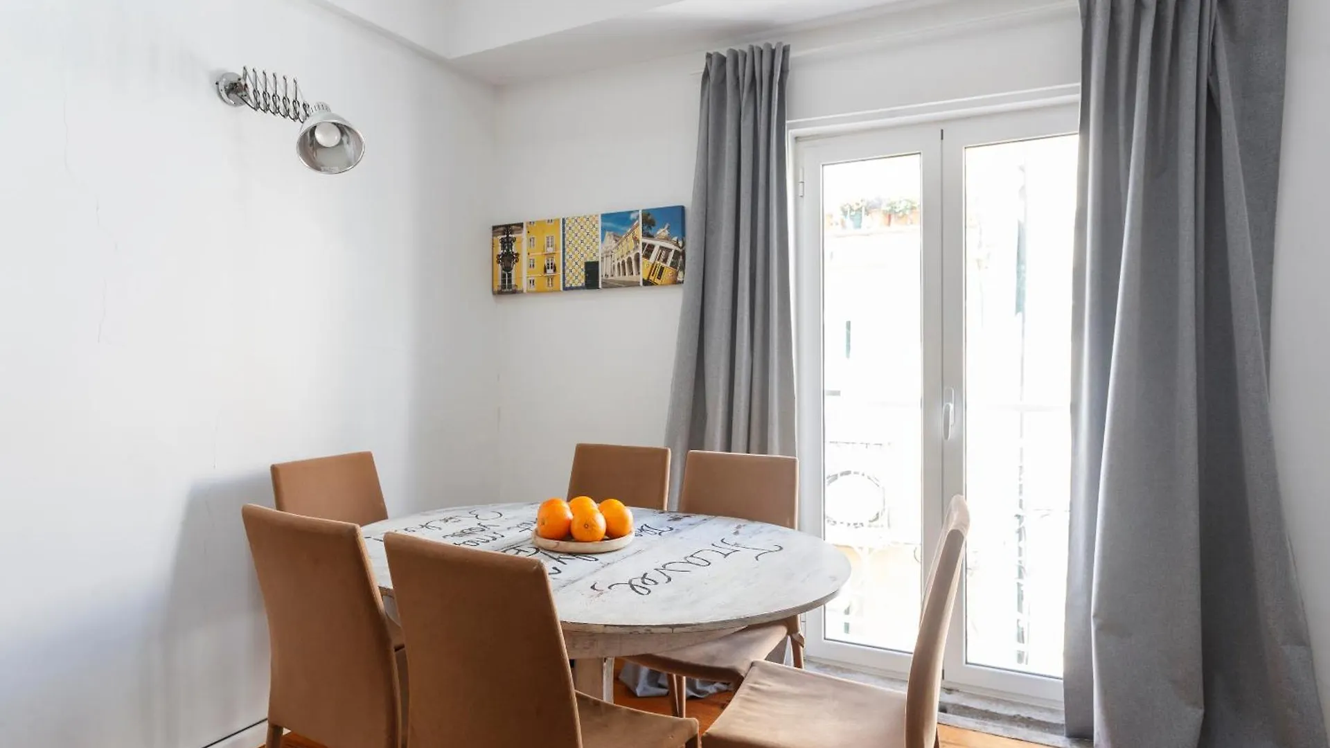 Lisbon Avenida Apartment
